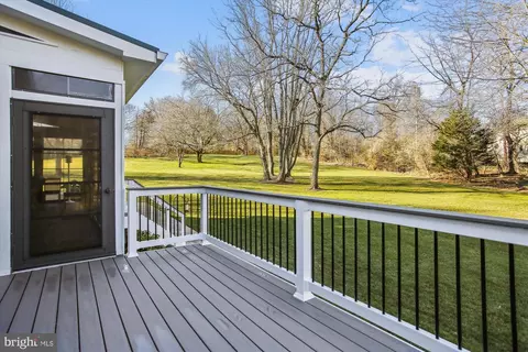 Exterior - 2792 Dylan Schar Ct, Herndon, VA 20171 photo 10 of 24
