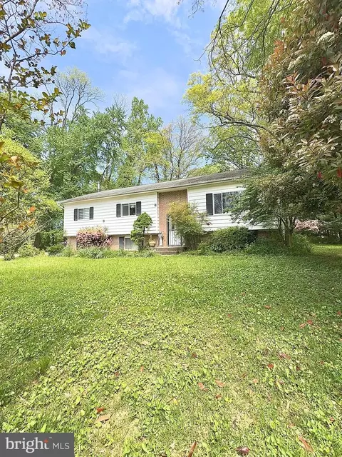 502 Glyndon St SE, Vienna, VA 22180