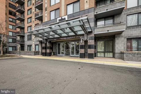 2451 Midtown Ave #215, Alexandria, VA 22303