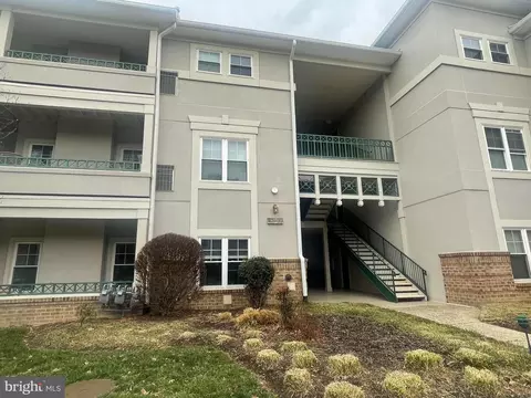12000 Taliesin Pl #31, Reston, VA 20190
