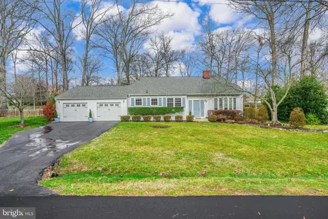 9300 Allwood Dr, Alexandria, VA 22309