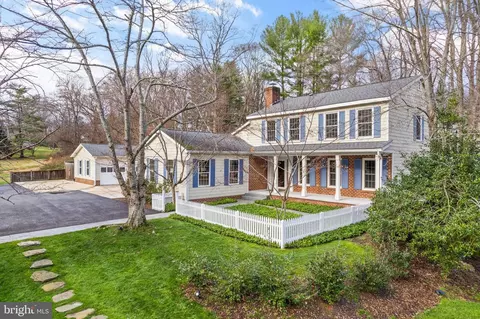 10534 Burke Lake Rd, Fairfax Station, VA 22039