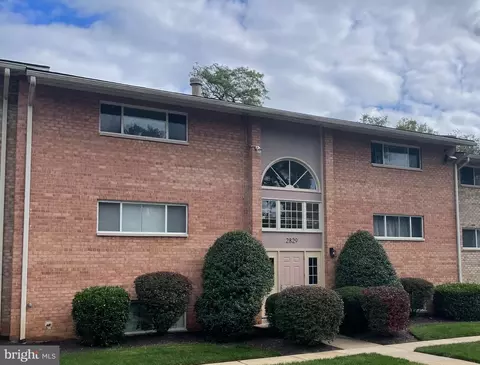 2829 Kalmia Lee Ct #B-302, Falls Church, VA 22042