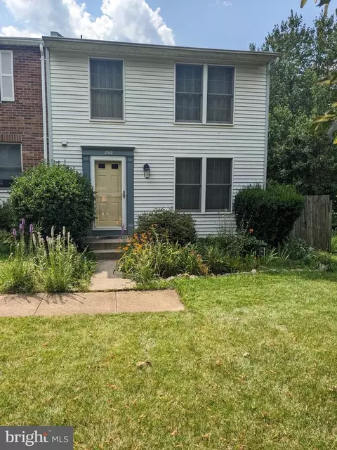 2100 Glenn Spring Ct, Falls Church, VA 22043
