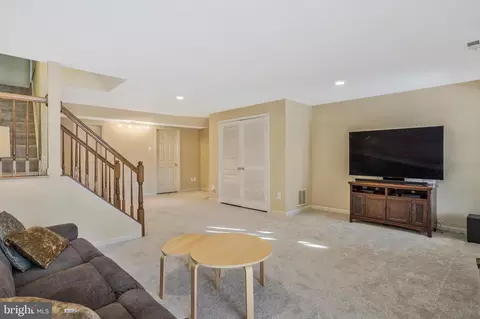 8854 Eagle Rock Ln, Springfield, VA 22153 photo 24