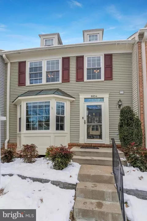 8854 Eagle Rock Ln, Springfield, VA 22153 photo 2