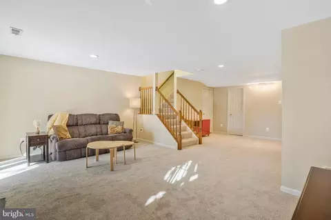 8854 Eagle Rock Ln, Springfield, VA 22153 photo 23