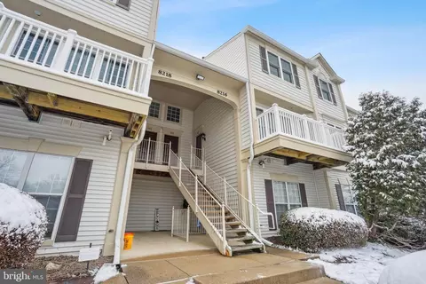 8216 Catbird Cir #202, Lorton, VA 22079
