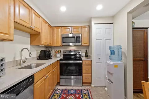 7651 Tremayne Pl #307, Mclean, VA 22102 photo 16