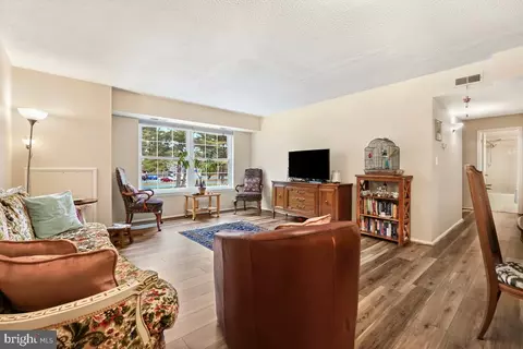 7651 Tremayne Pl #307, Mclean, VA 22102 photo 9