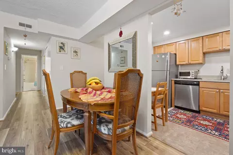 7651 Tremayne Pl #307, Mclean, VA 22102 photo 14