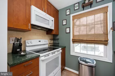 8404 Penshurst Dr #585, Springfield, VA 22152 photo 18