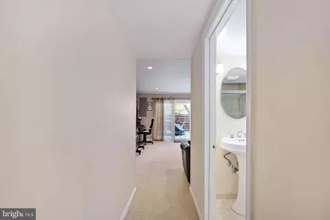 8404 Penshurst Dr #585, Springfield, VA 22152 photo 32