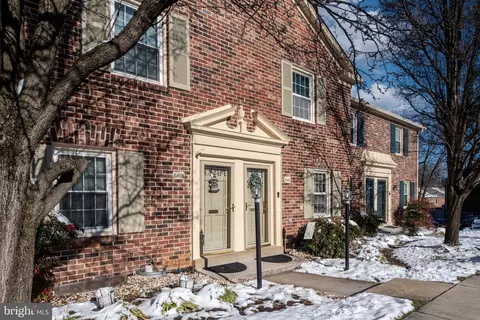 8404 Penshurst Dr #585, Springfield, VA 22152 photo 42