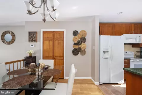 8404 Penshurst Dr #585, Springfield, VA 22152 photo 10