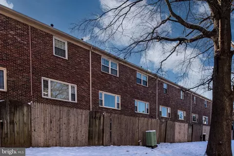 8404 Penshurst Dr #585, Springfield, VA 22152 photo 53
