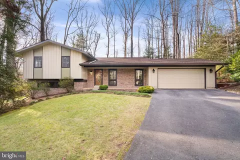 2510 Pegasus Ln, Reston, VA 20191