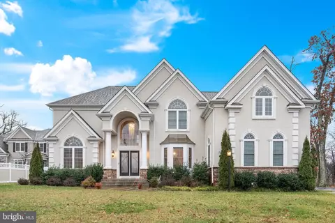 12499 Ox Trl, Fairfax, VA 22033