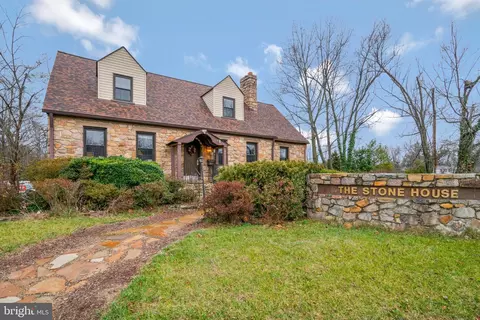 6073 Arlington Blvd, Falls Church, VA 22044
