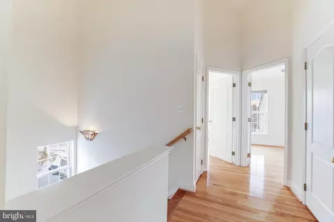 2071 Capstone Cir, Herndon, VA 20170 photo 17