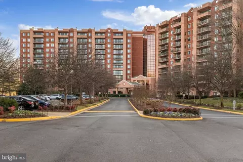2230 George C Marshall Dr #1126, Falls Church, VA 22043