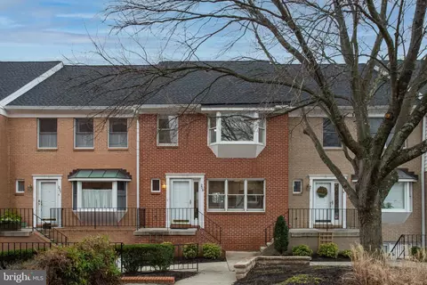205 Locust St SE #Q, Vienna, VA 22180
