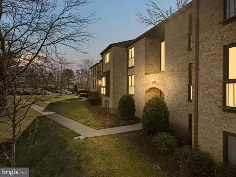 2000 Colts Neck Rd #12C, Reston, VA 20191