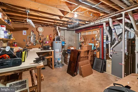 9832 Faust Dr, Vienna, VA 22182 photo 37
