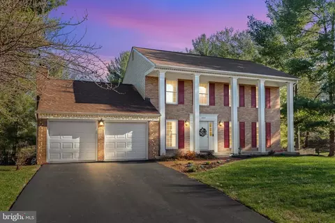 9832 Faust Dr, Vienna, VA 22182 photo 47