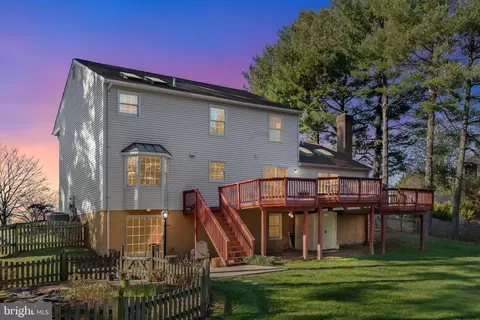 9832 Faust Dr, Vienna, VA 22182 photo 41