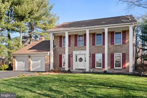9832 Faust Dr, Vienna, VA 22182 photo 51