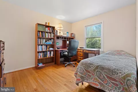 9832 Faust Dr, Vienna, VA 22182 photo 26