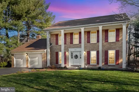 9832 Faust Dr, Vienna, VA 22182 photo 50