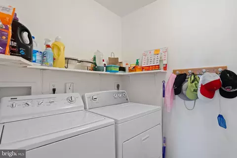 9832 Faust Dr, Vienna, VA 22182 photo 17
