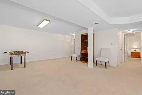 9832 Faust Dr, Vienna, VA 22182 photo 33