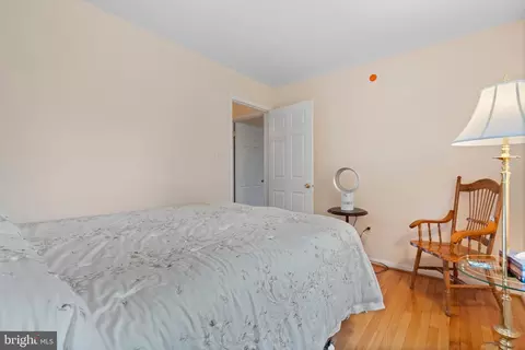 9832 Faust Dr, Vienna, VA 22182 photo 25