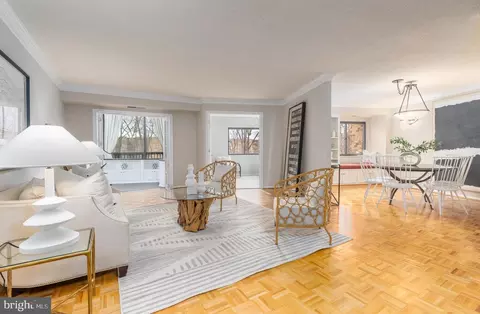 5902 Mount Eagle Dr #414, Alexandria, VA 22303