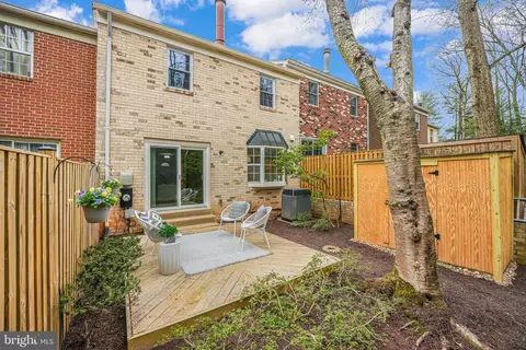 Exterior - 11739 Dry River Ct, Reston, VA 20191 photo 3 of 10