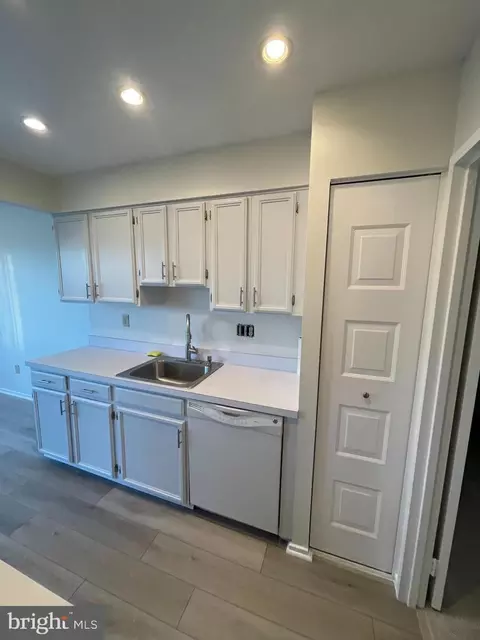 2817 Jermantown Rd #306, Oakton, VA 22124