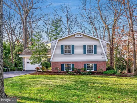 6544 Windham Ave, Alexandria, VA 22315