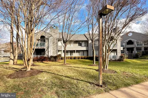 1504 Summerchase Ct #1504-A, Reston, VA 20194