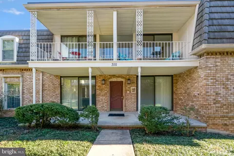 3111 Patrick Henry Dr #634, Falls Church, VA 22044