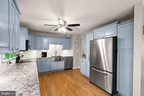 Kitchen - 6901 Raspberry Plain Pl, Springfield, VA 22153 photo 1 of 4