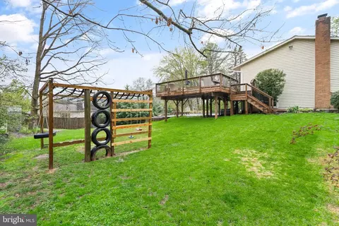 Exterior - 6901 Raspberry Plain Pl, Springfield, VA 22153 photo 18 of 23