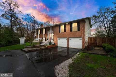 Exterior - 6901 Raspberry Plain Pl, Springfield, VA 22153 photo 6 of 23