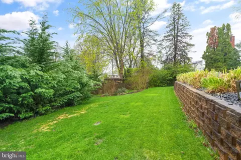 Exterior - 6901 Raspberry Plain Pl, Springfield, VA 22153 photo 23 of 23