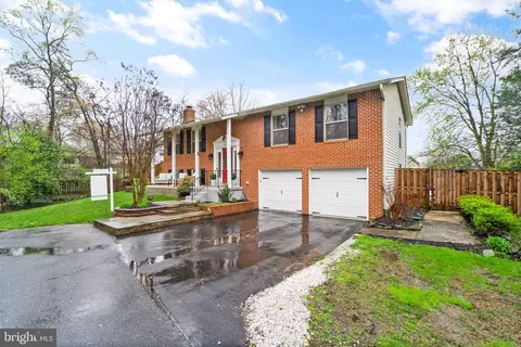 Exterior - 6901 Raspberry Plain Pl, Springfield, VA 22153 photo 4 of 23