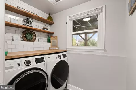 Other - 6901 Raspberry Plain Pl, Springfield, VA 22153 photo 2 of 3