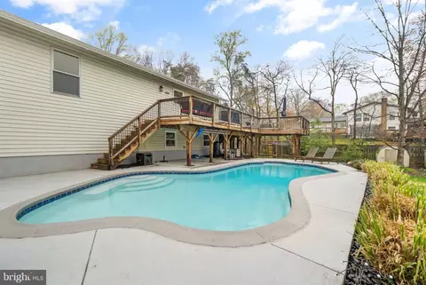 Exterior - 6901 Raspberry Plain Pl, Springfield, VA 22153 photo 14 of 23