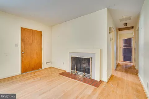 6516 Fairlawn Dr, Mclean, VA 22101 photo 8